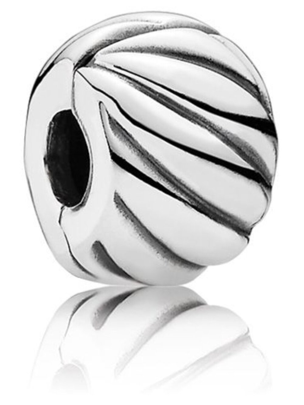 NWOT Pandora Feathered Clip
